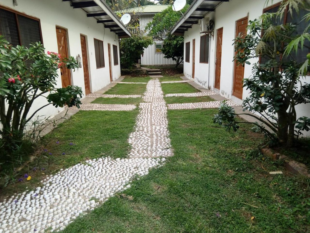 Hôtel Aylos Bay à Akosombo Extérieur photo