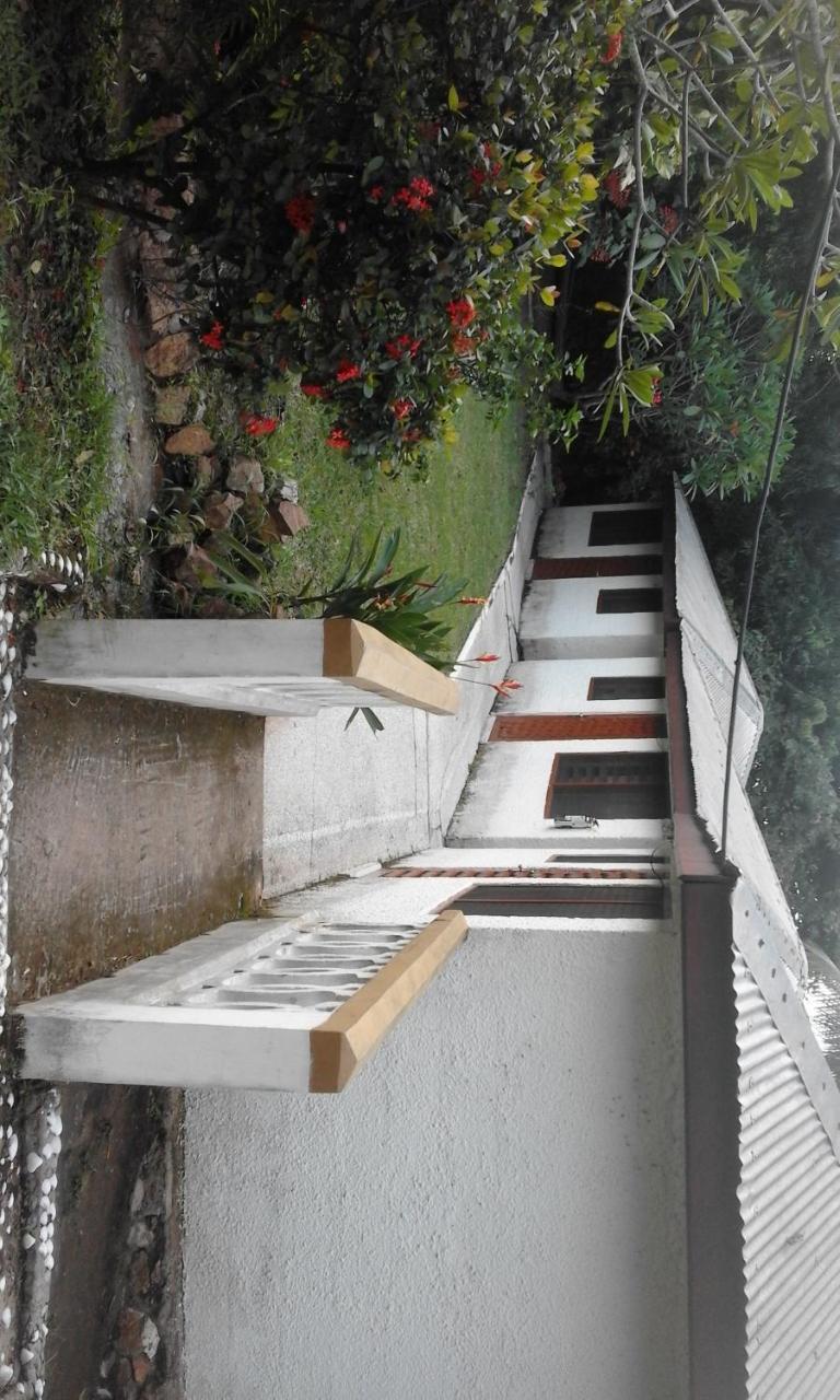 Hôtel Aylos Bay à Akosombo Extérieur photo